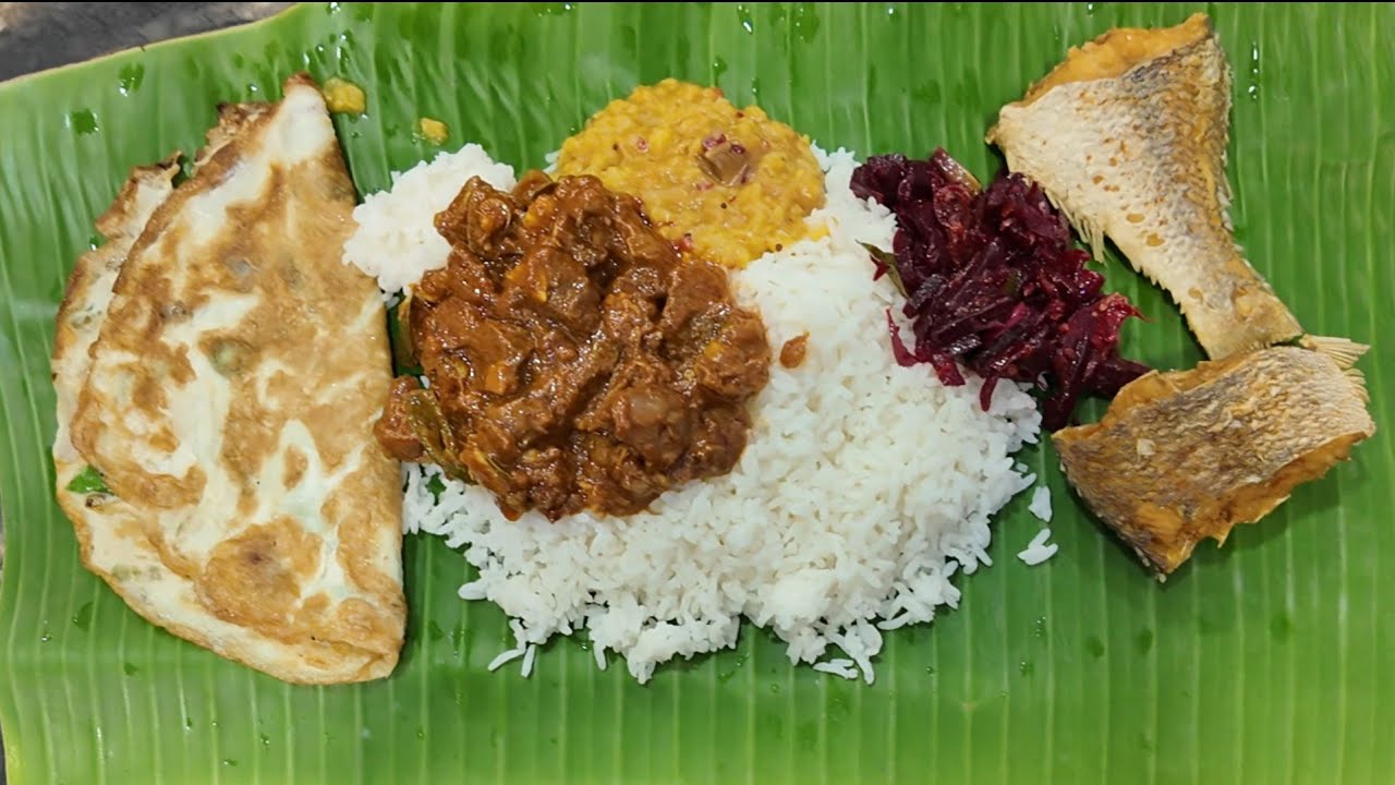 කෙල ගිලින්නෙපා හොඳේ 😝  Rice and Curry at Mayura Hotel