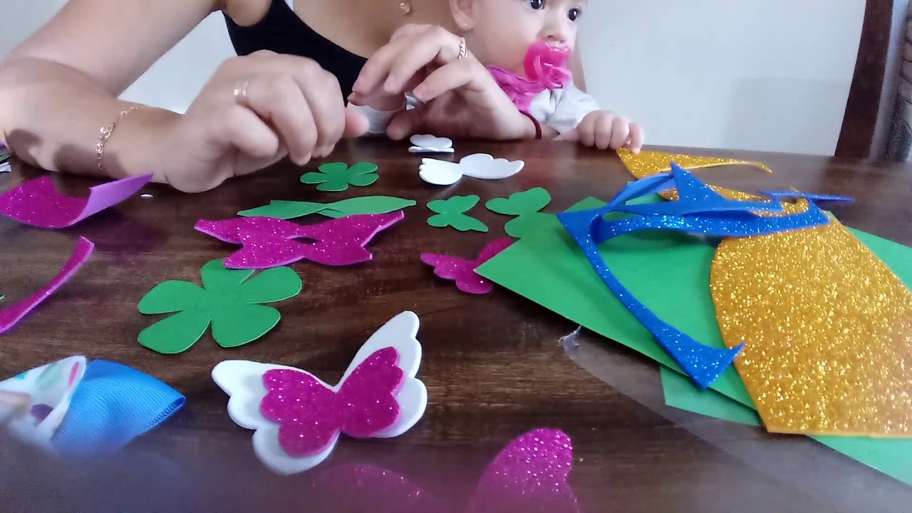 Fazendo apliques com Eva para la&ccedil;os