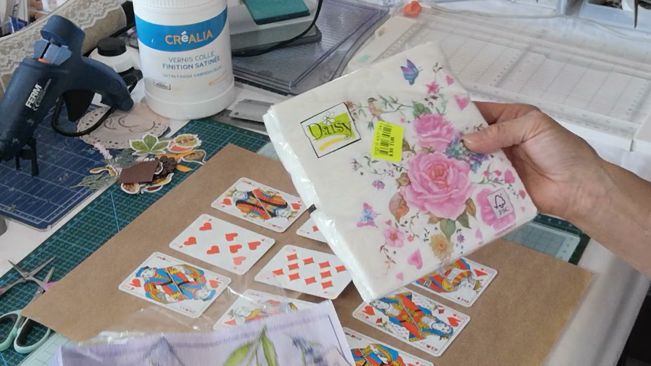 POCKETLETTER et SERVIETTAGE sur jeu de cartes #scrapbooking