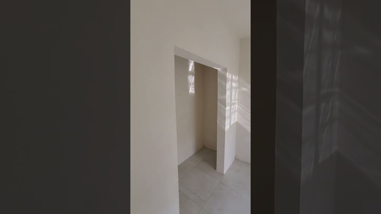 three bedroom house for sale , Mandeville Manchester 30mil.  this house is back on the market