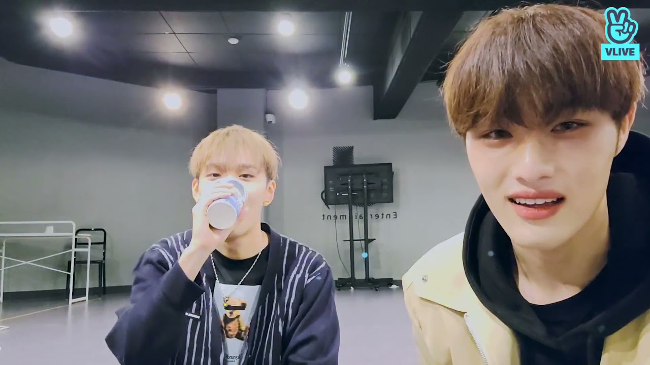 CIX  LIVE VLIVE (2021.10.15) || SeungHyun Dance🐶🐰