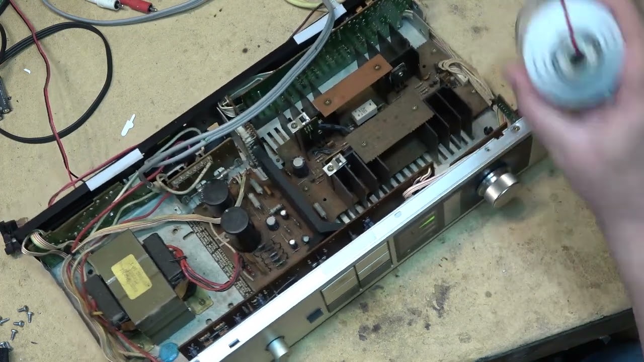Стереоусилитель Kenwood KA31 спасён из мусорной корзины
