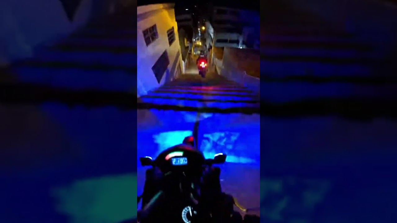 Fuga da Meia Noite no Escadão de Paraisópolis 🚨🏍️💥 