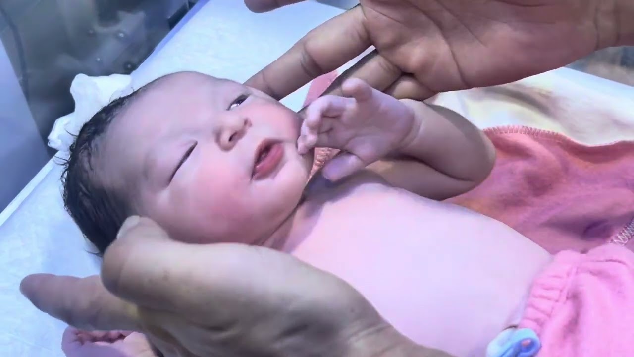Intelligent Newborn Baby 👶💕 Recovered & Going Home to Mama | Precious Moments #Newborn #AdorableBaby