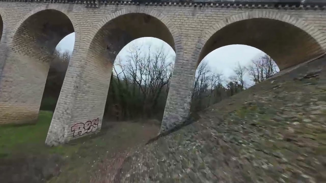 DRONE DJI AVATA2 FPV Chauvigny Le pont perdu 2