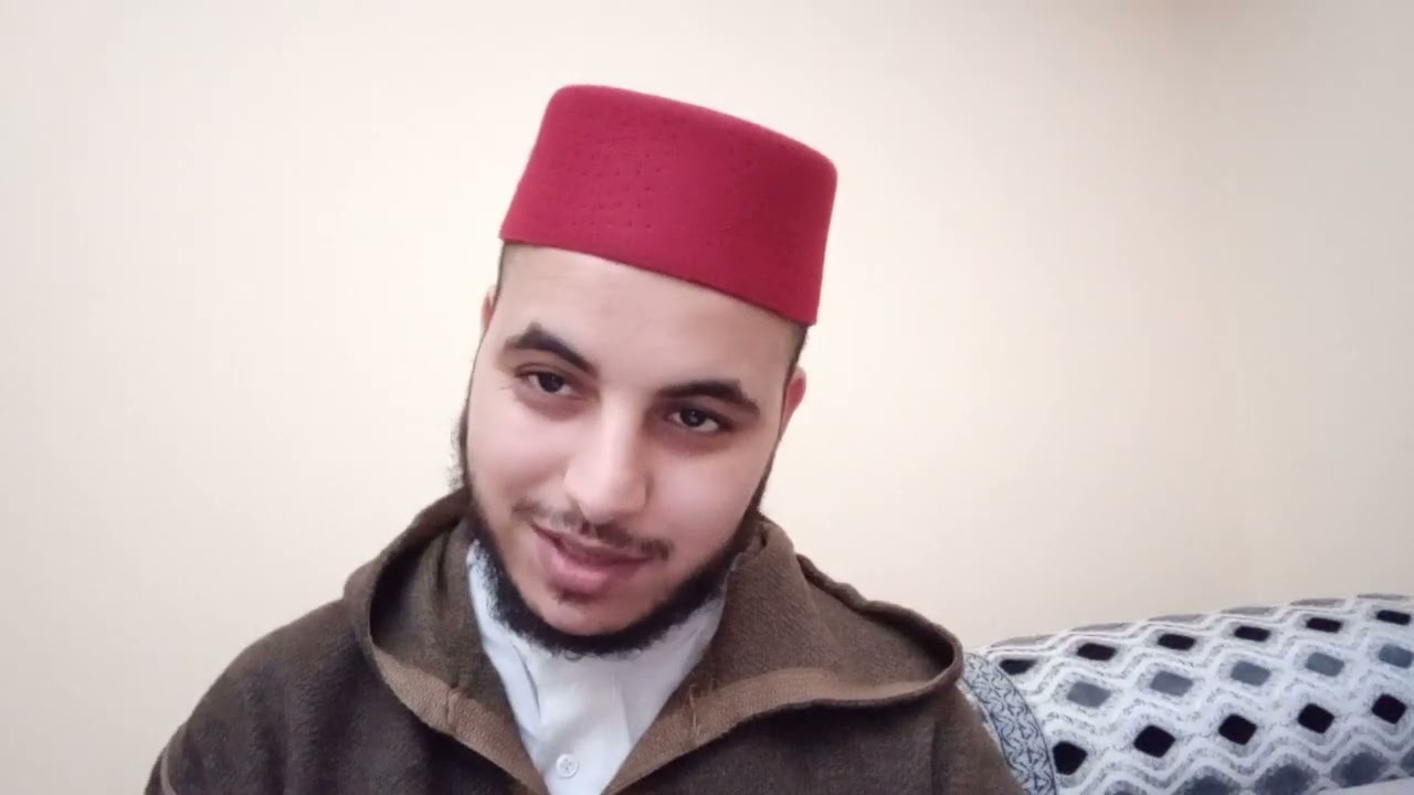 أمرأة جاءتها العادة الشهرية قبيل آذان المغرب بدقائق،فهل صيامها صحيح ؟