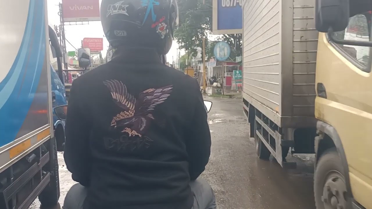 JALAN ALTERNATIF KERSANA - KETANGGUNGAN RUSAK BUTUH PERBAIKAN 
