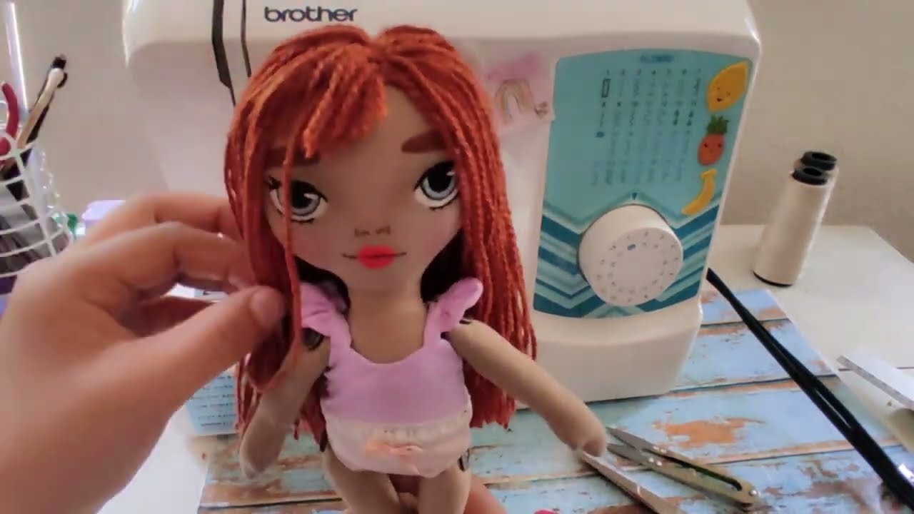 1. Cómo hacer cabello de muñeca con lana (lacio)