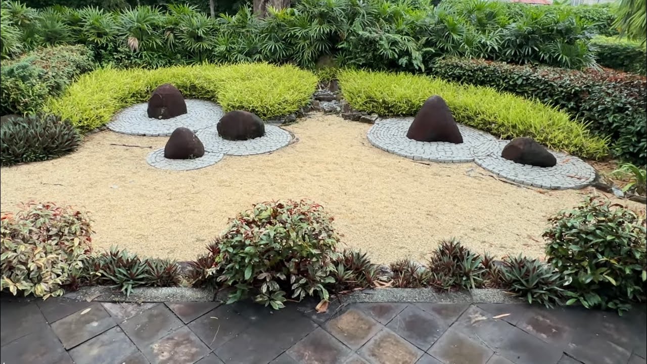 🇸🇬 Park Walk: *LARGEST* Japanese Burial Grounds in SE Asia in Hougang (The Japanese Cemetery Park)