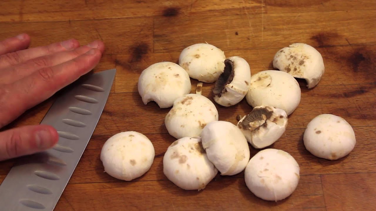 Hamburger maison au steak de boeuf : Réaliser une duxelle de champignons : Episode 3/7