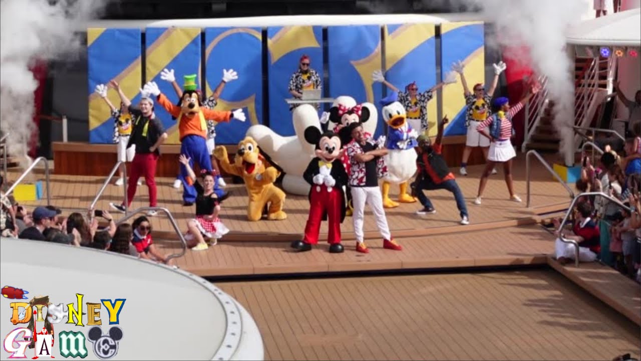 Вечеринка «Mickey's Sail-A-Wave Party» — круиз Disney Magic Cruise 2025