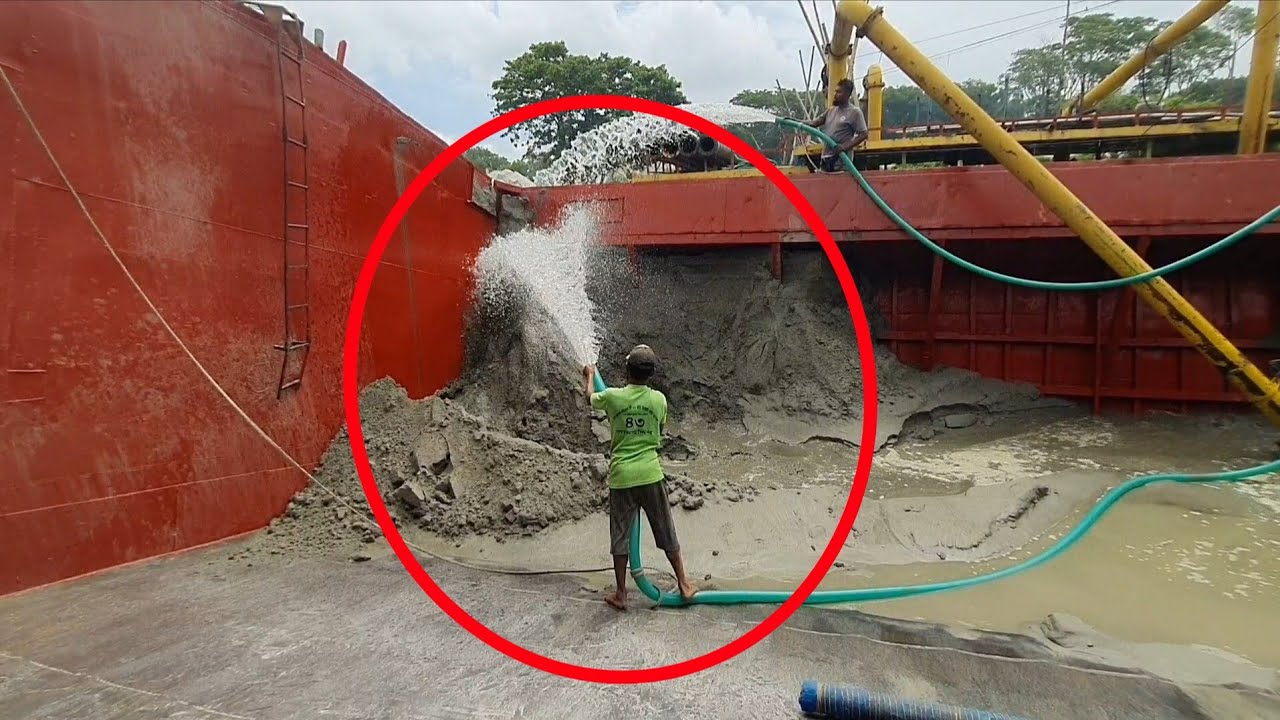 Unloading sand form ship barge unloading video unload sand from big barge ship 417 (14 Feb 2026)