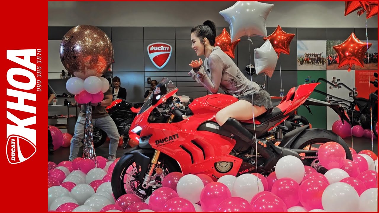 KHOA DUCATI HCM | NGỌC TRINH ĐẬP THÙNG DUCATI PANIGALE V4S 1 TỶ 2