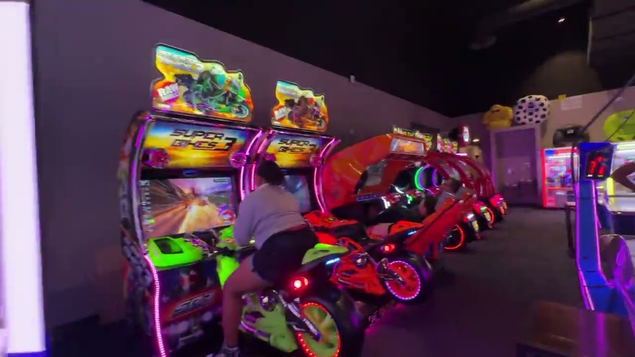 Tour of GameDay arcade at Merle Hay Mall in Des Moines, IA (August 2023)
