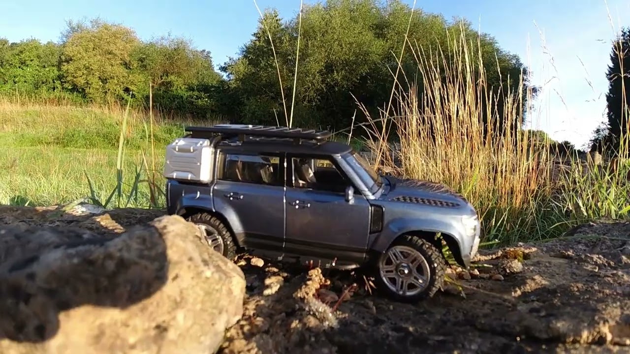 RC SG2402 1/24 NEW LAND ROVER DEFENDER, CRAWL2