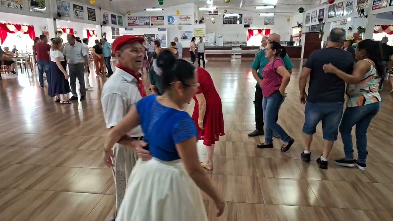 quinta feira no clube do Centro em São Jorge  do Oeste no Paraná(com marcos e margarida)