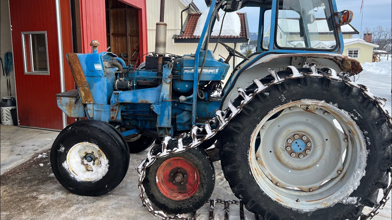 Ford 5000 1973 | Skogsrigg | Montering av belter