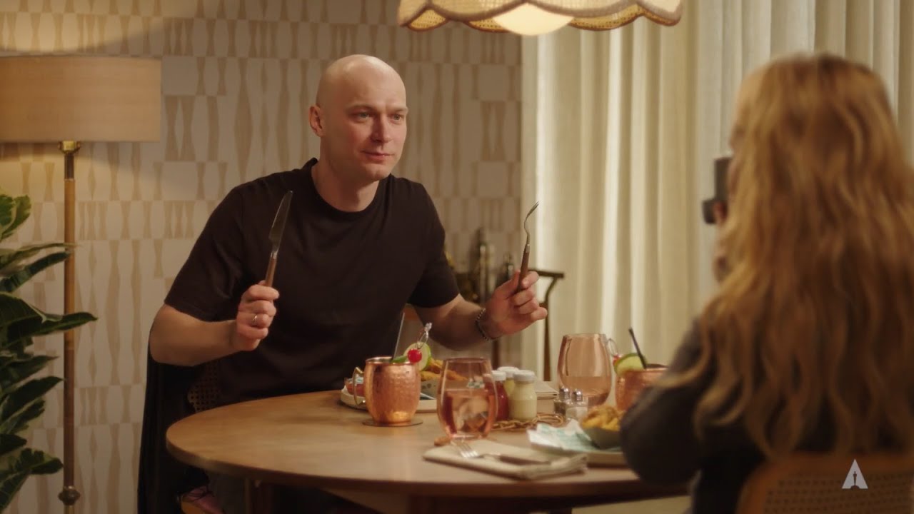 Юра Борисов 8 минут говорит  на РУССКОМ! - Оскар-2025 PRE-OSCARS BRANCH | HotDub'ыч #кино #hotdubych