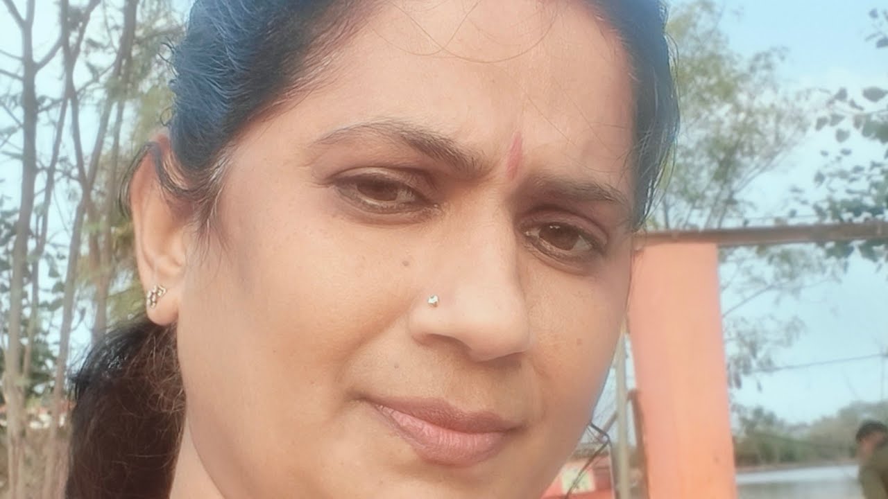 Niharika kislaya is live kaise hai Aap log