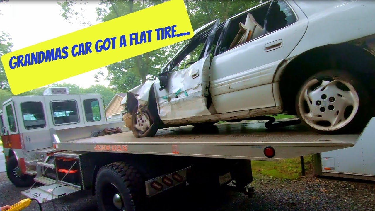 TOWING A CAR WITH THE FIRE TRUCK TOW TRUCK FOR THE FIRST TIME!!!!