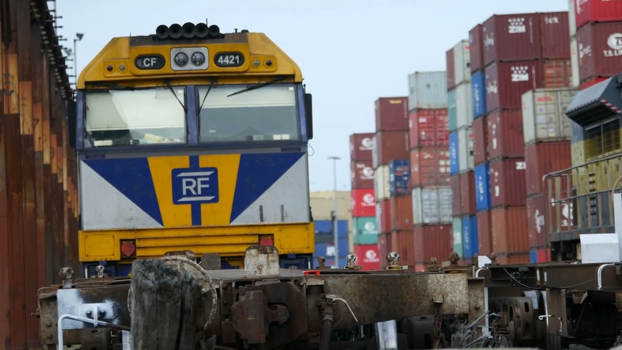 Close look at Qube QE007 + QE011 + Rail First CF4221