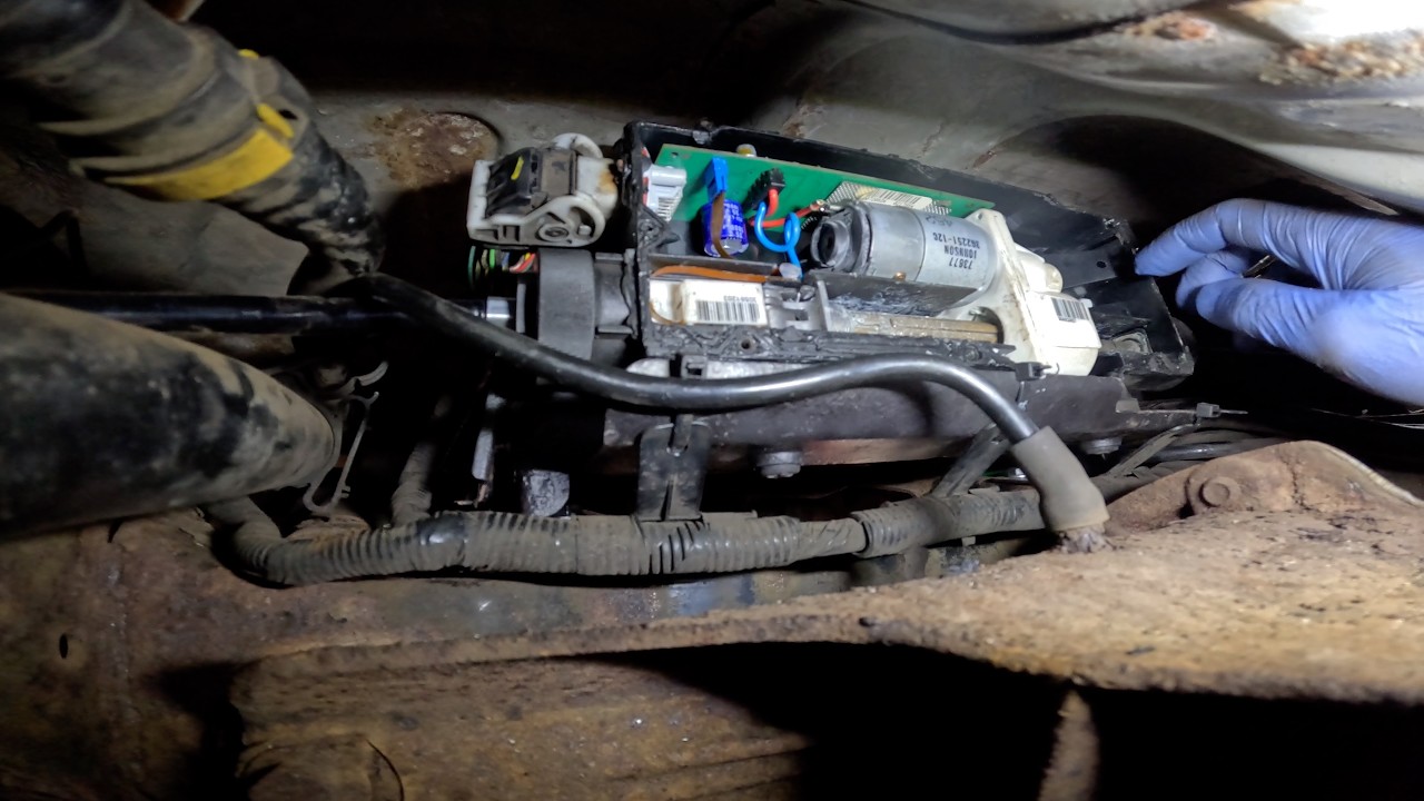 DISCOVERY 3 REAR BRAKES-EPB AND HUBS PART 5.