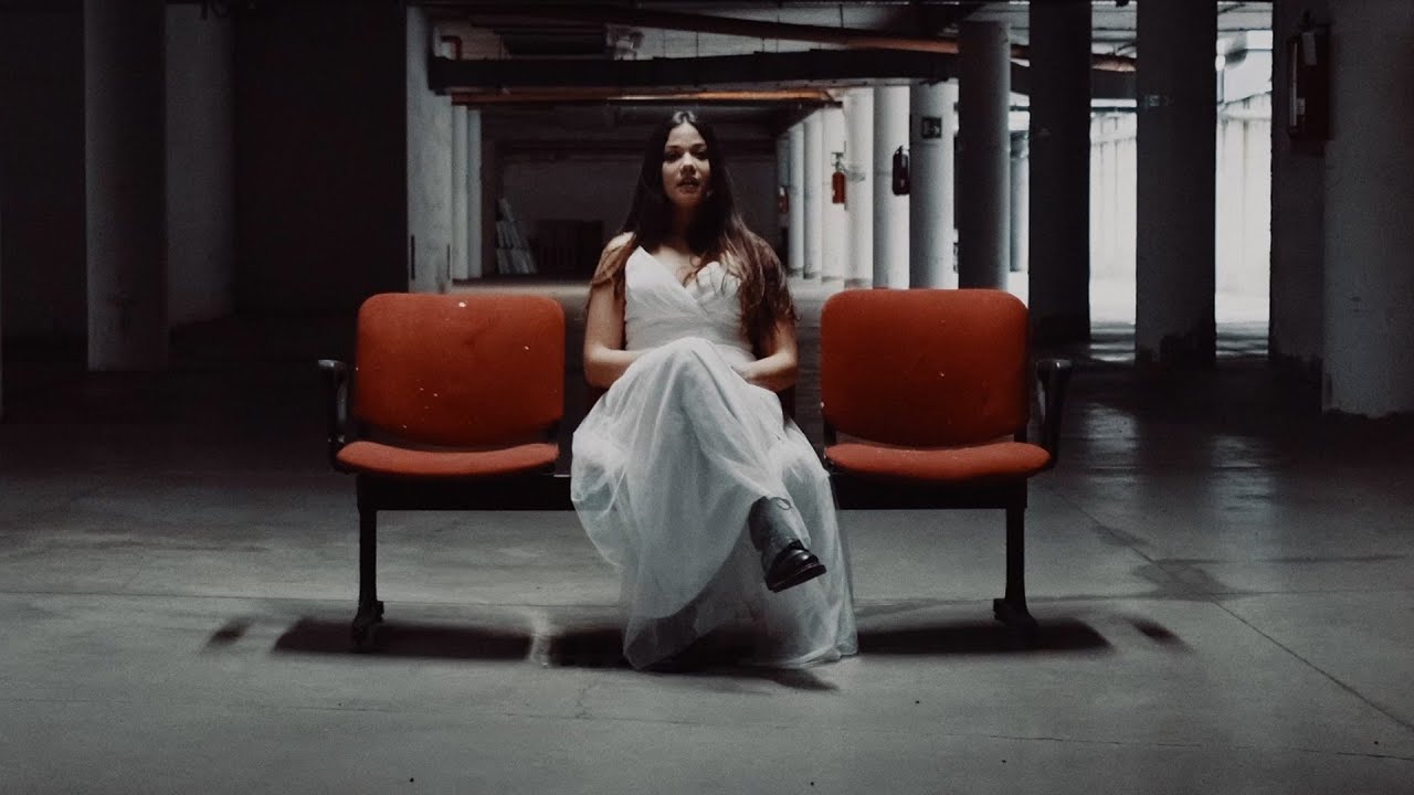 ROSLYN - WAKE ME UP (AVICII COVER)