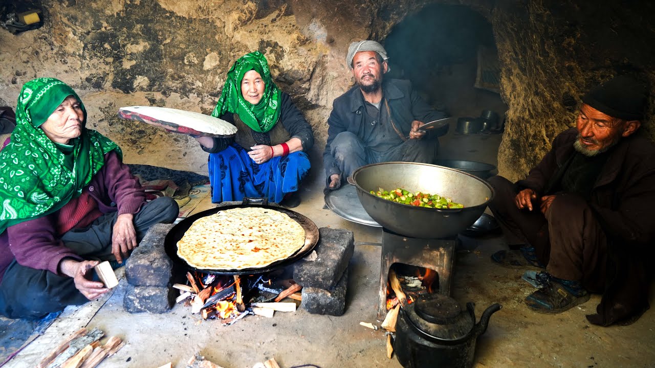 Eid Mubarak | Old Lovers living in a Cave Home Celebrating Eid Ramadan | Village life
