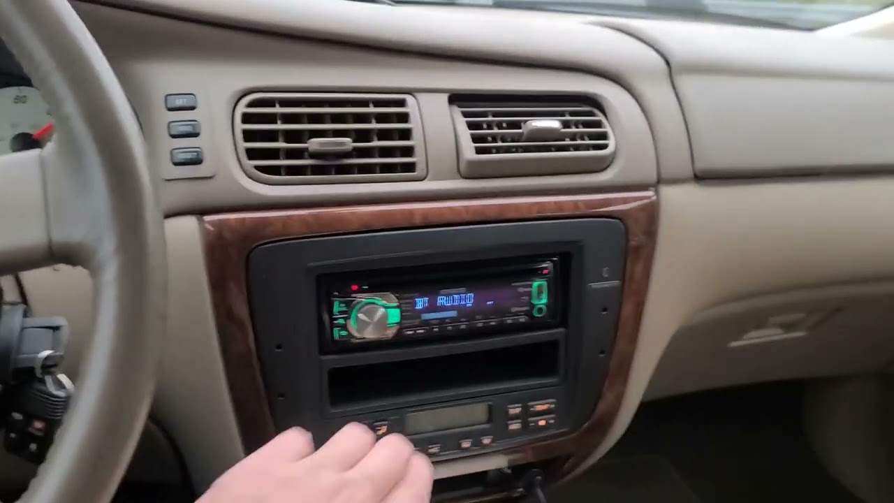 Highway cruising in a mercury sable wagon. POV test drive 3.0 duratech