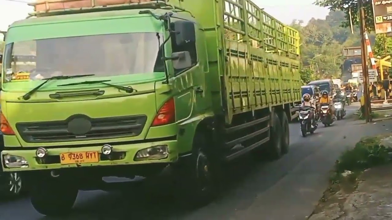 UD Quester truck tronton Hino bus Rosalia indah ful toll terpanto palang pintu #fypviral #palangpint