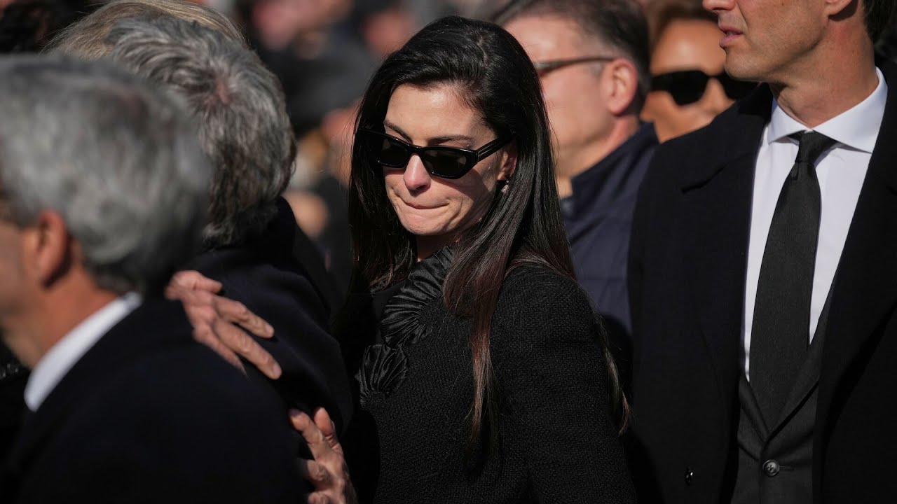 Stars of fashion and film attend Valentino’s funeral