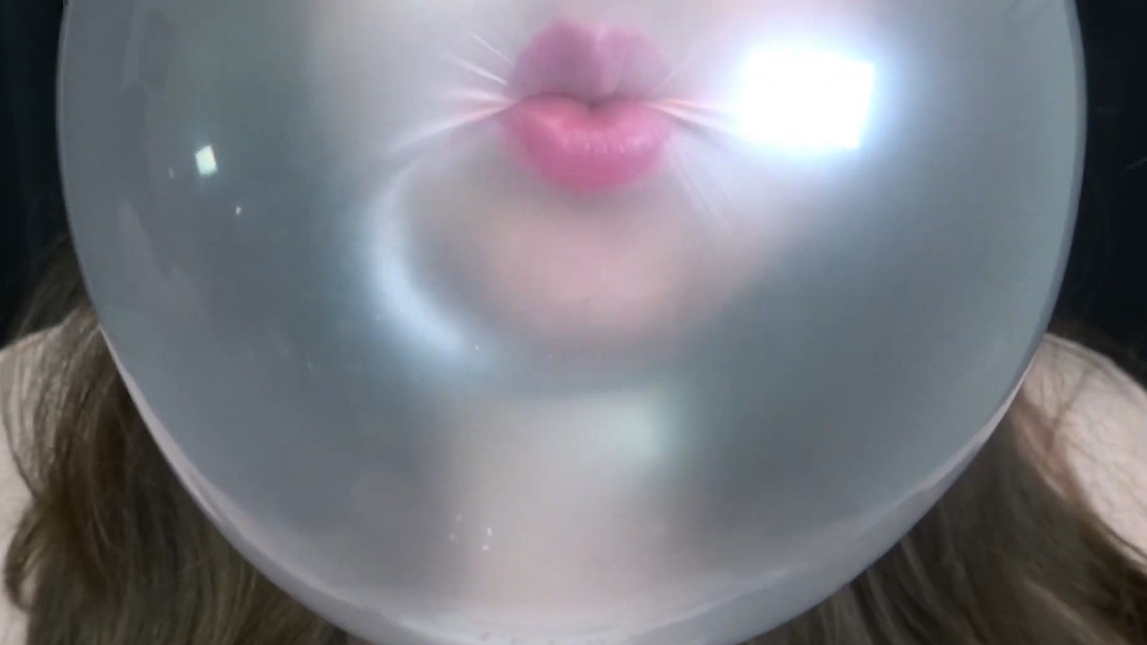 Satisfying Bubble Gum Popping | Extreme Close-Ups