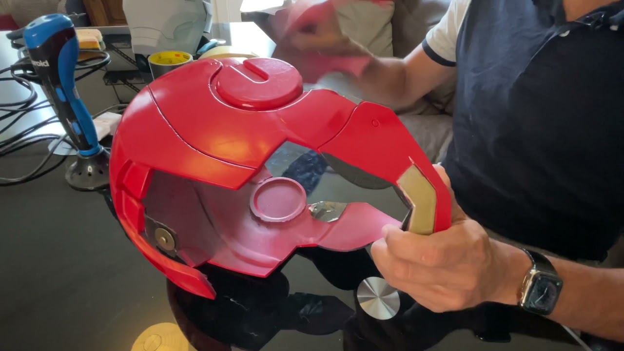 Casque #IronMan #2 : ajouter des yeux leds et des fixations magnétiques #Cosplay #impression3d