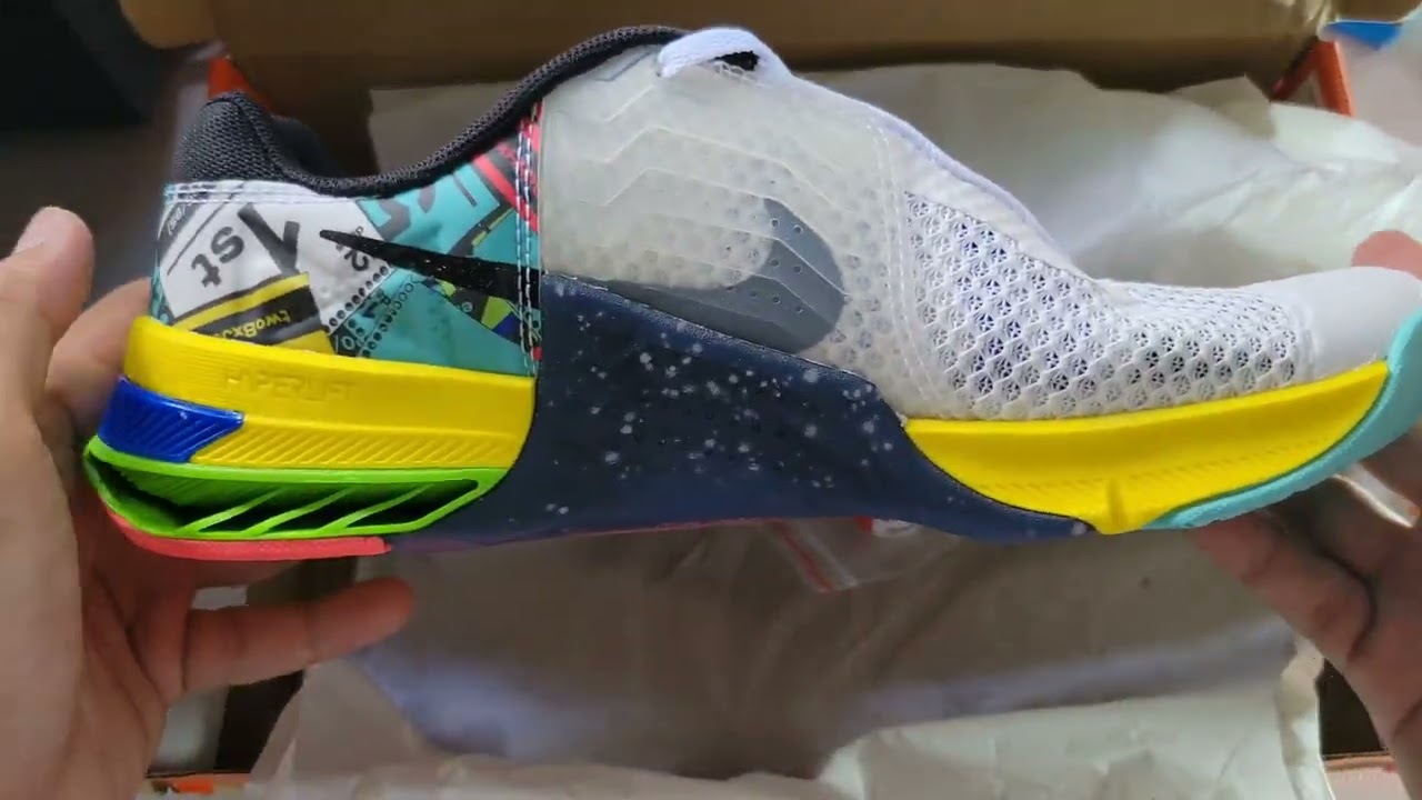 Unboxing Nike Metcon 7 AMP