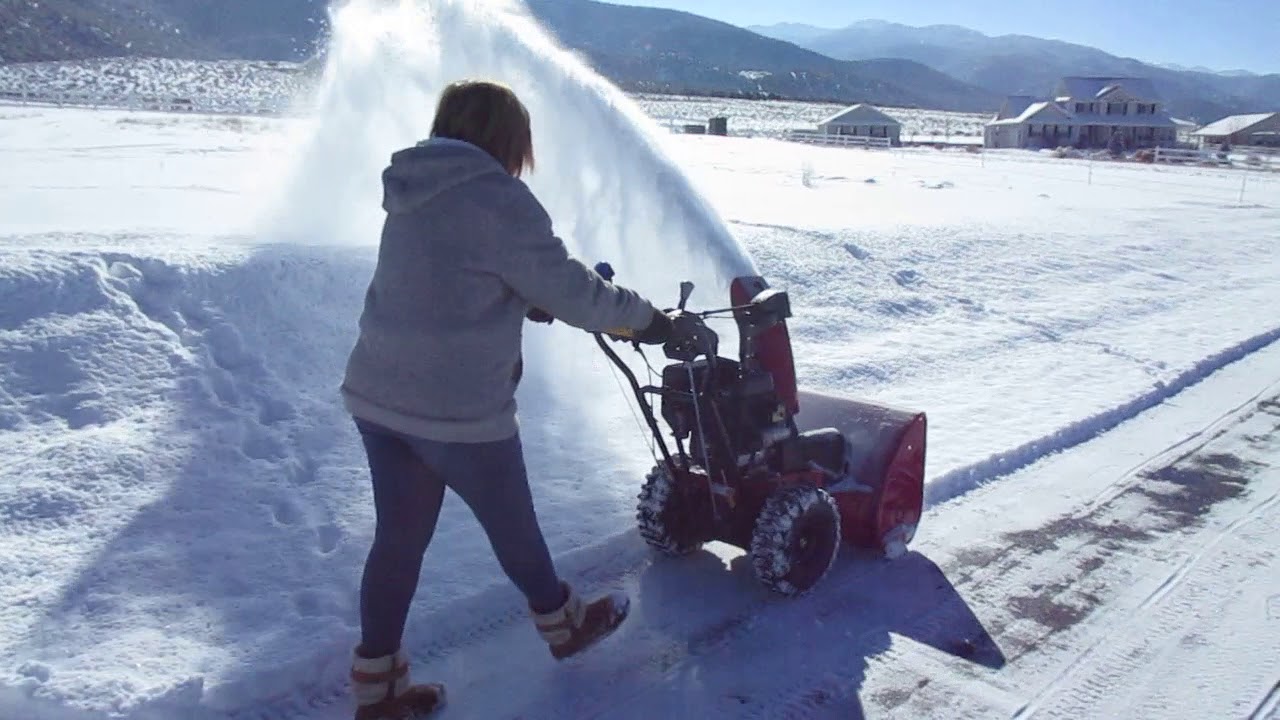 Toro Power Max 826 OXE Snowthrower Model 37799