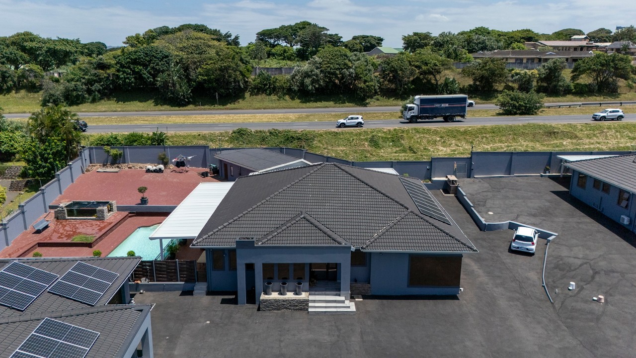 RXAO-11084  SPACIOUS ULTRA MODERN, OFF-THE -GRID HOMES FOR SALE IN A NEW COMPLEX IN ATHLONE PARK.
