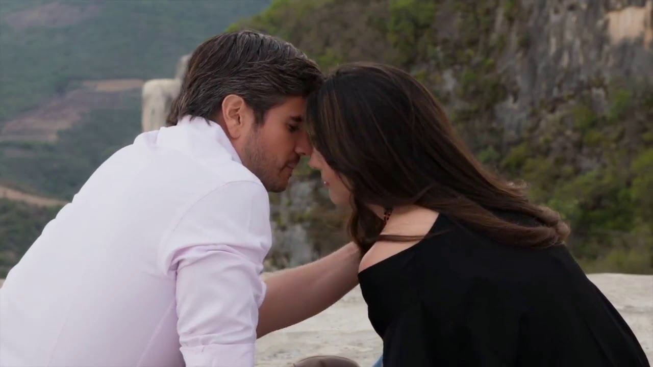 Julieta y Robert | Eres la persona correcta en el momento equivocado (Mi Marido Tiene Familia)