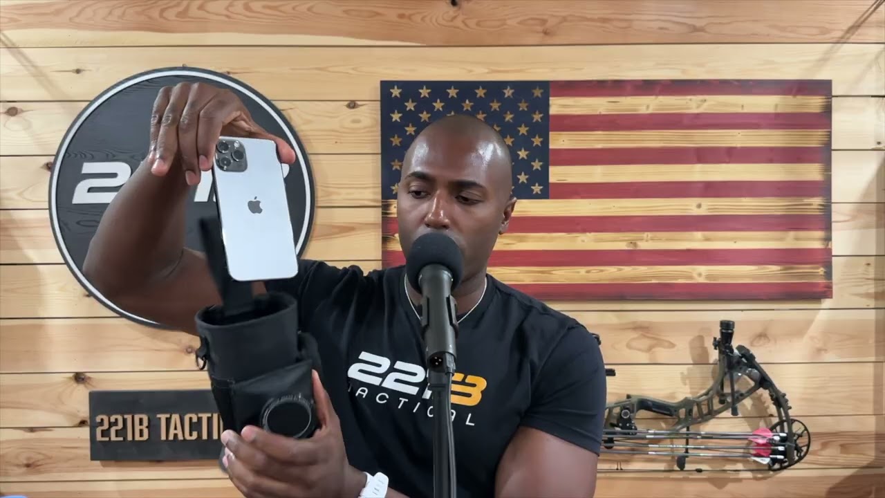 You'll Never Go To The Gym Without This - MagTac Phone & Bottle Holder