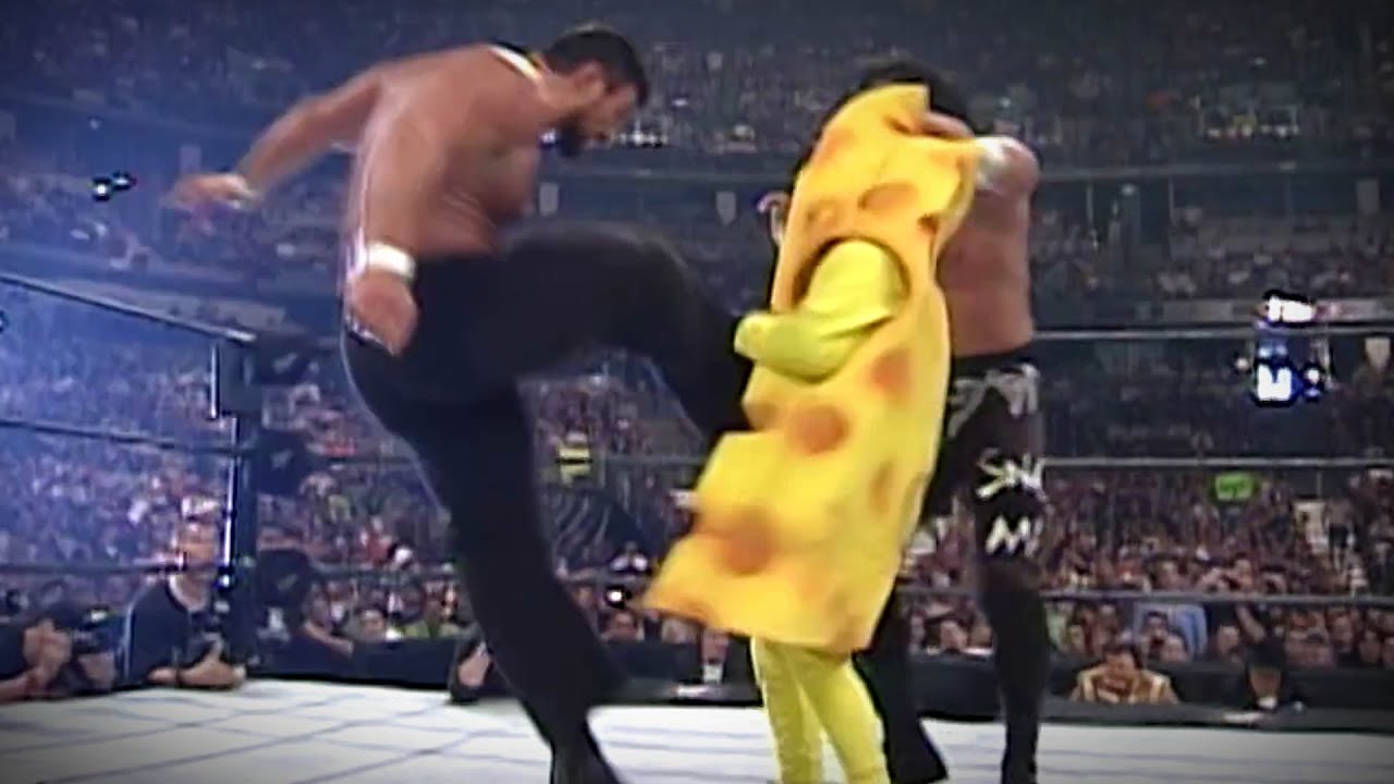 10 худших матчей WWE 2000 года