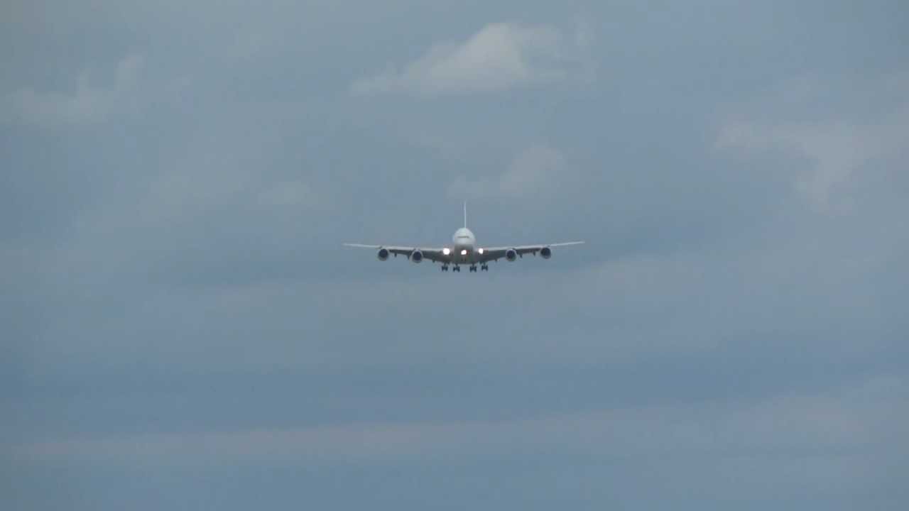 (FULL HD) - Incrível: A380 em CAMPINAS - Toque e Arremetida filmado da pista