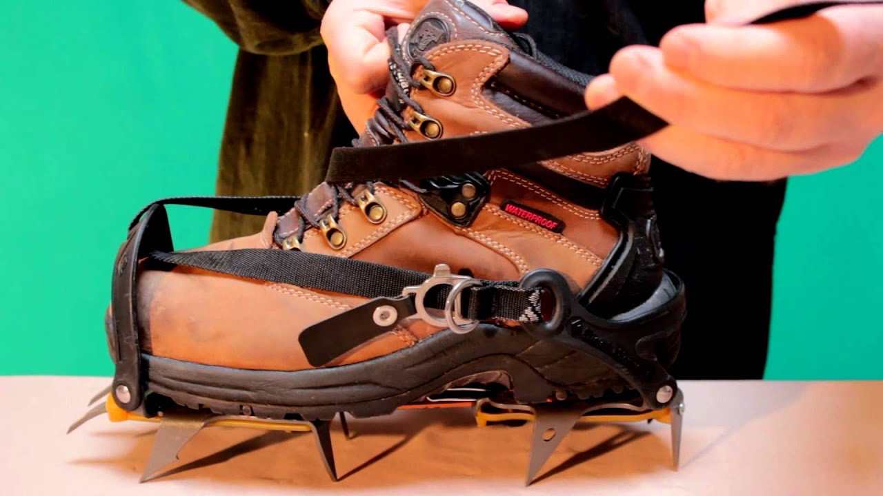 Comment attacher un crampons avec anneau en métal sur sur botte