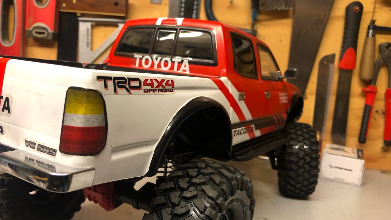 TRX4 sport kit and RC4WD Toyota tacoma build