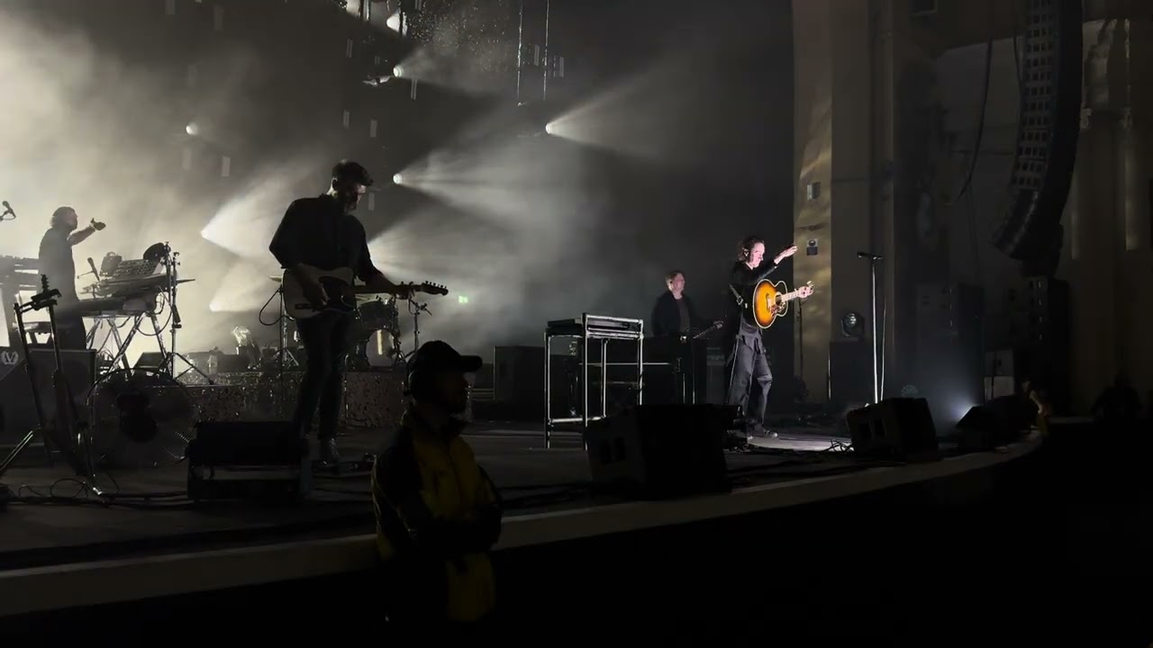 Editors - Smokers Outside the Hospital Doors live in London (O2 Academy Brixton, 02/05/2024)