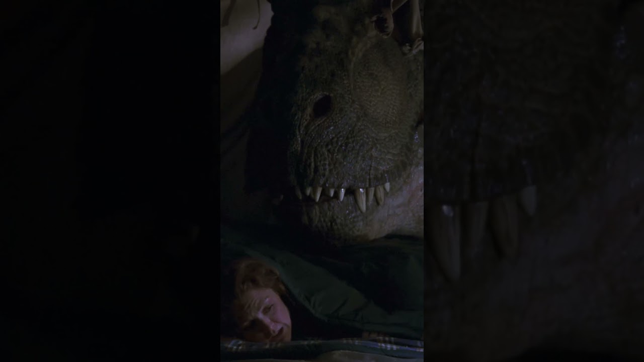 The Lost World: Jurassic Park | A T. rex Sneaks Into the Tent