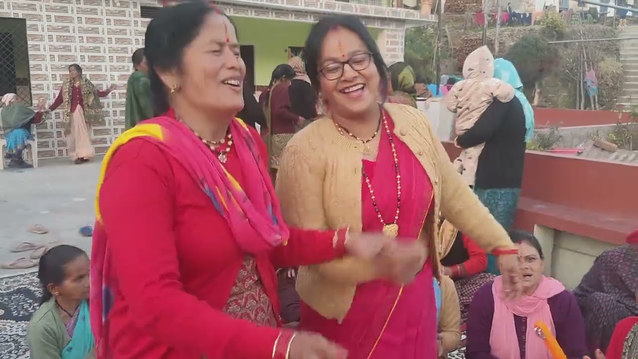 देवरानी जेठानी का धमाकेदार वीडियो 🙏💐 सबू की सुफल होया नौलिंग banjain 💐  