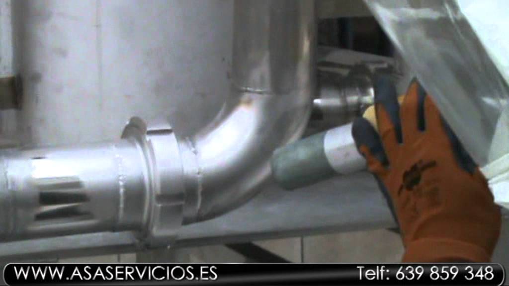 Limpieza acero inoxidable mediante proyecci&oacute;n de abrasivo.