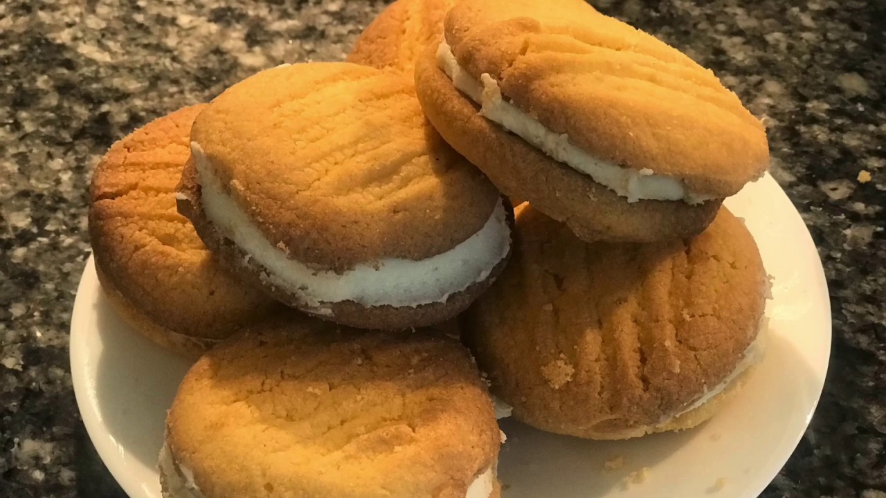 10-MINUTE MAKE, 15-MINUTE BAKE  Custard Creams