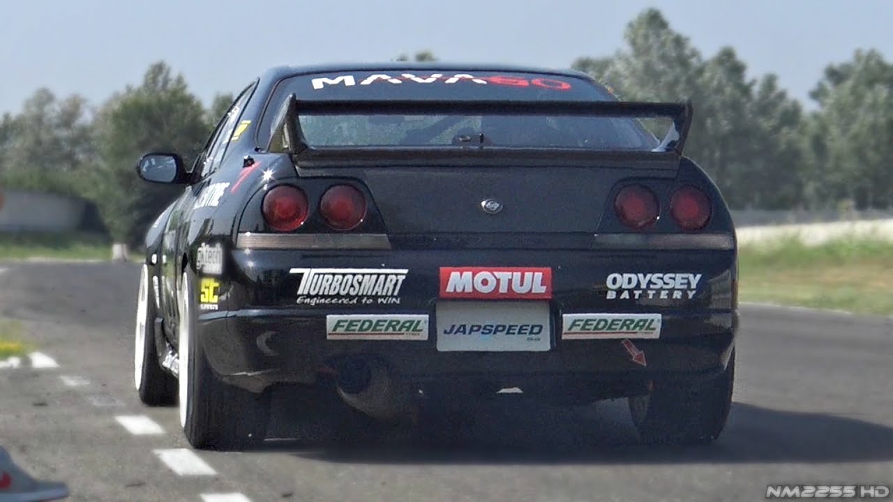 Nissan Skyline R33 with LOUD External Wastegate & Screamer Pipe!!