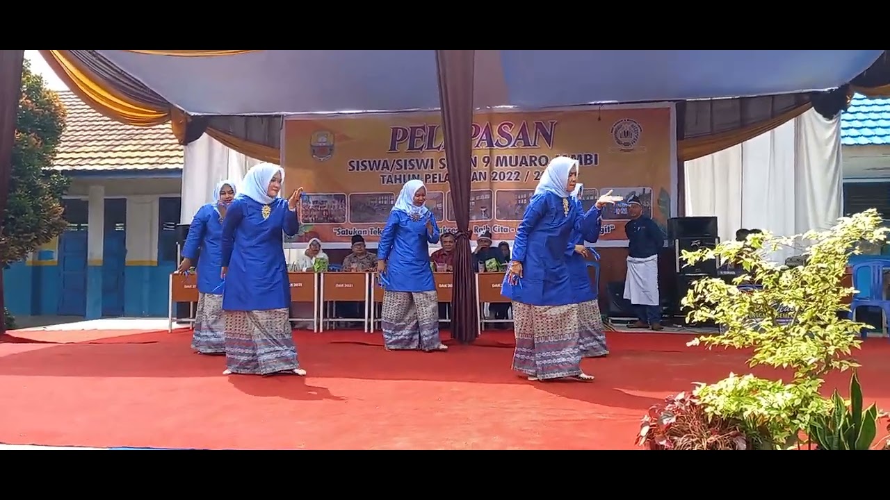 Tari Ikan dalam Kolam / Persembahan Guru SMP Negeri 9 Muaro Jambi / Perpisahan Siswa Kelas IX 2023