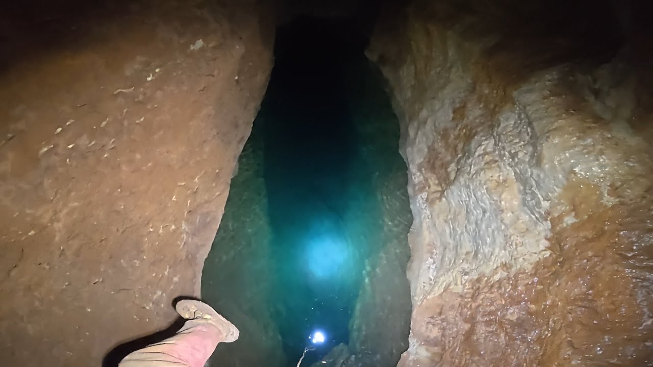 Pozo Azul 2025 - The crack